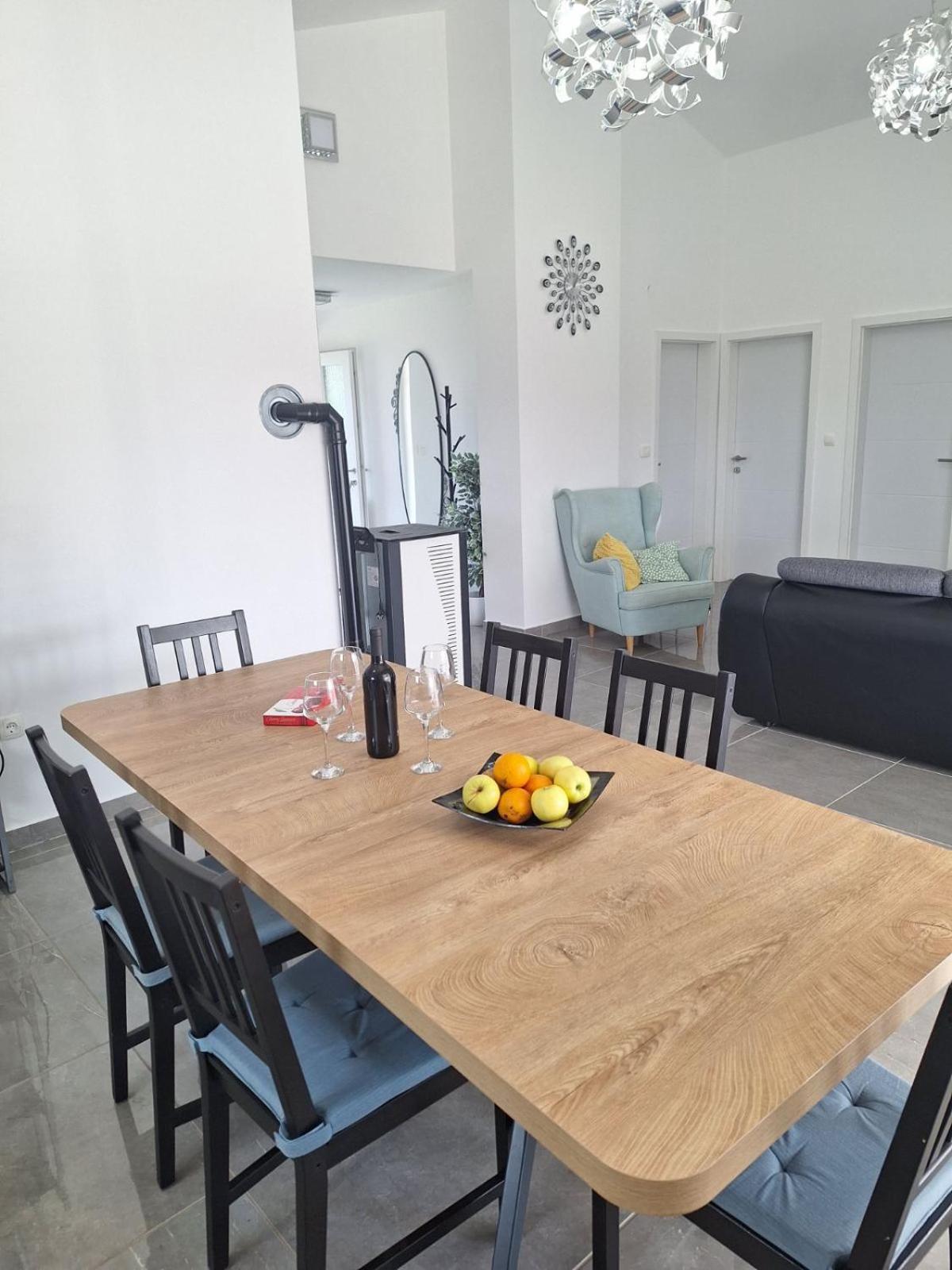 Apartmani Danica วอดิยัน ภายนอก รูปภาพ
